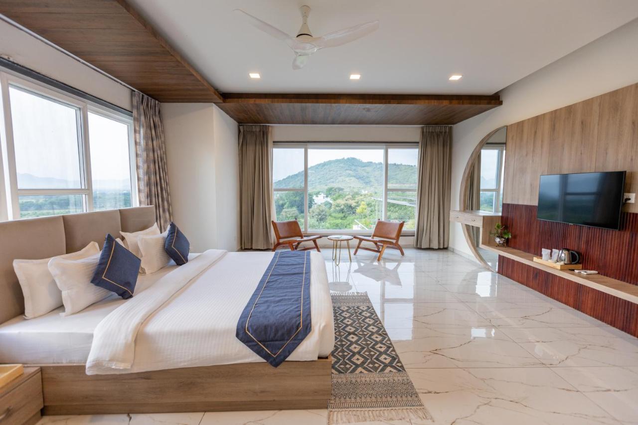 Suramya-A Luxury Boutique Hotel Udaipur Exterior photo